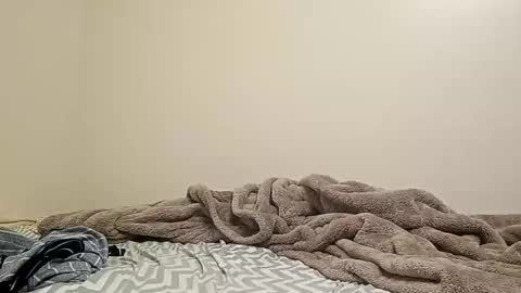 spicyhotmxlf online show from April 15, 2026, 1:29 pm