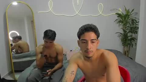 Snapshot of spider_master77 chatting on December 4, 2025, 2:10 am spider master online show from December 4, 2025, 2:10 am