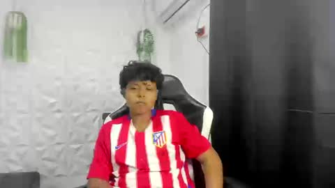 spiderdann_01 online show from March 12, 2026, 11:22 pm