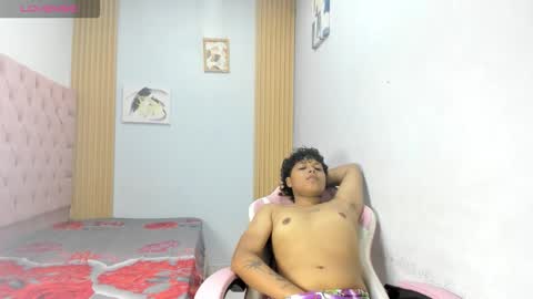 spiderdann_01 online show from March 17, 2026, 1:43 am