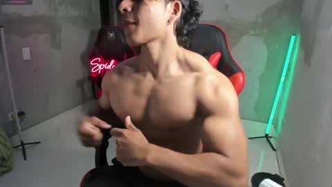 Snapshot of spideychill chatting on April 17, 2026, 3:42 am spideychill online show from April 17, 2026, 3:42 am