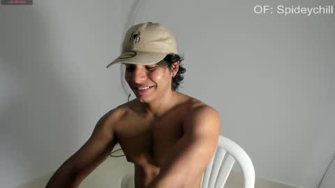 Snapshot of spideychill chatting on June 6, 2026, 12:05 am spideychill online show from June 6, 2026, 12:05 am