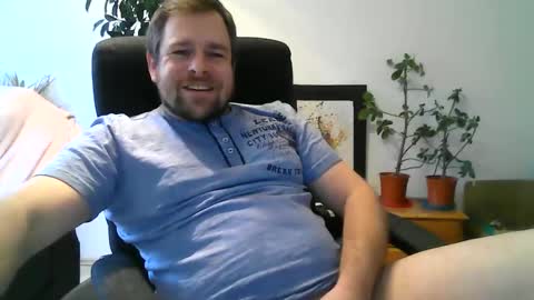 spirit_2706 online show from January 19, 2025, 12:39 pm