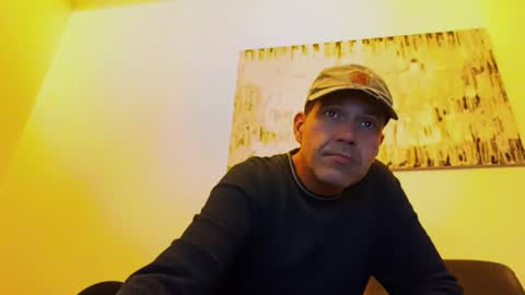 Snapshot of spliffray chatting on May 9, 2026, 10:37 pm spliffray online show from May 9, 2026, 10:37 pm