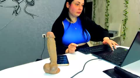 Snapshot of spoiled_lilit chatting on February 11, 2026, 6:24 pm Lilith online show from February 11, 2026, 6:24 pm