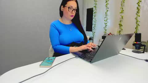 Snapshot of spoiled_lilit chatting on July 5, 2026, 3:19 pm Lilith online show from July 5, 2026, 3:19 pm