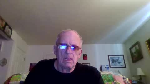 spongebobpineapple70 online show from May 12, 2026, 1:19 pm
