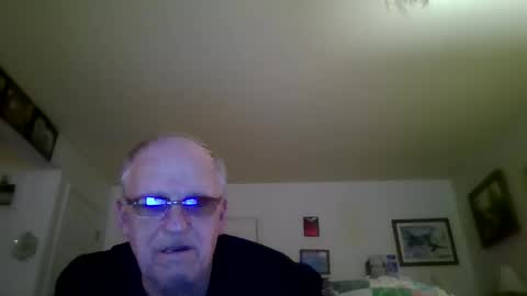 spongebobpineapple70 online show from May 13, 2026, 11:33 pm