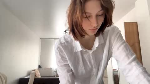 Vanessa online show from March 27, 2026, 8:26 am