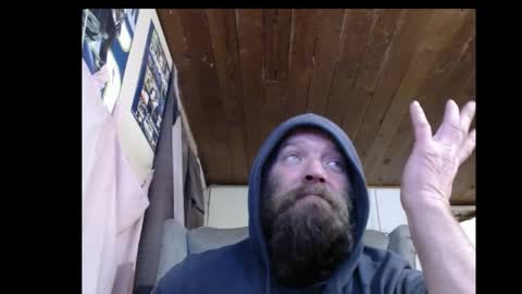 Snapshot of squegly chatting on December 25, 2024, 5:37 am Bryan online show from December 25, 2024, 5:37 am