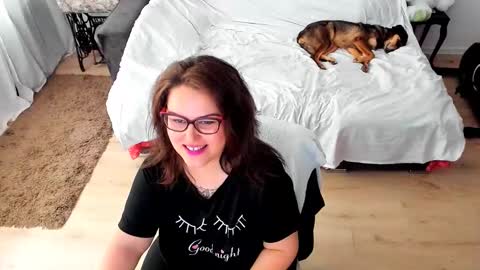 Kim online show from September 17, 2025, 6:48 am