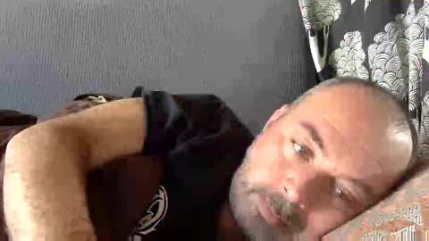 Snapshot of srekos38 chatting on December 25, 2024, 11:00 am srekos38 online show from December 25, 2024, 11:00 am