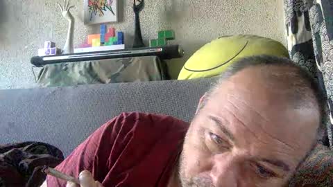 Snapshot of srekos38 chatting on February 12, 2025, 8:27 am srekos38 online show from February 12, 2025, 8:27 am