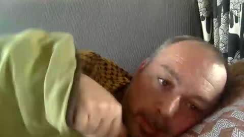 Snapshot of srekos38 chatting on February 20, 2025, 12:15 pm srekos38 online show from February 20, 2025, 12:15 pm