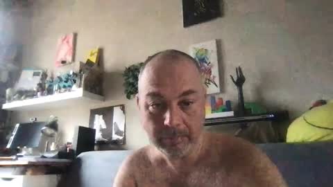 Snapshot of srekos38 chatting on February 10, 2026, 9:02 am srekos38 online show from February 10, 2026, 9:02 am