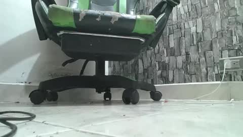 sr master cum its my old account online show from October 6, 2025, 4:32 am