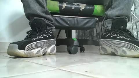 sr master cum its my old account online show from October 23, 2025, 7:07 am