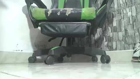 sr master cum its my old account online show from November 29, 2025, 6:33 pm