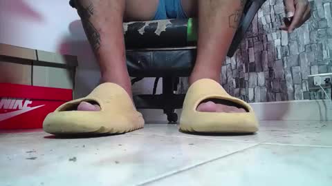 sr master cum its my old account online show from March 29, 2026, 3:01 pm