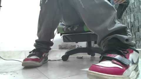 Snapshot of srfindomfeet_ chatting on July 6, 2026, 5:48 am sr master cum its my old account online show from July 6, 2026, 5:48 am