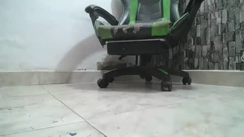 Snapshot of srfindomfeet_ chatting on July 7, 2026, 7:29 pm sr master cum its my old account online show from July 7, 2026, 7:29 pm