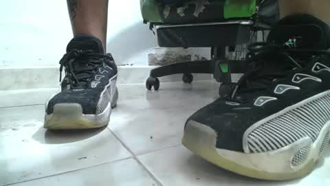 Snapshot of srfindomfeet_ chatting on July 20, 2026, 3:43 am sr master cum its my old account online show from July 20, 2026, 3:43 am