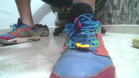 Snapshot of srfindomfeet_ chatting on July 22, 2026, 5:16 pm sr master cum its my old account online show from July 22, 2026, 5:16 pm