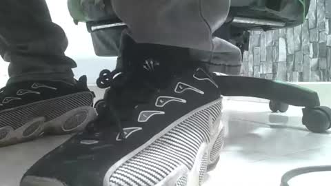 Snapshot of srfindomfeet_ chatting on July 26, 2026, 1:36 am sr master cum its my old account online show from July 26, 2026, 1:36 am