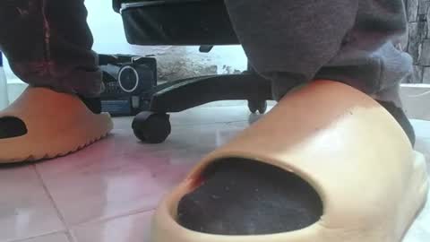 Snapshot of srfindomfeet_ chatting on July 29, 2026, 4:16 pm sr master cum its my old account online show from July 29, 2026, 4:16 pm