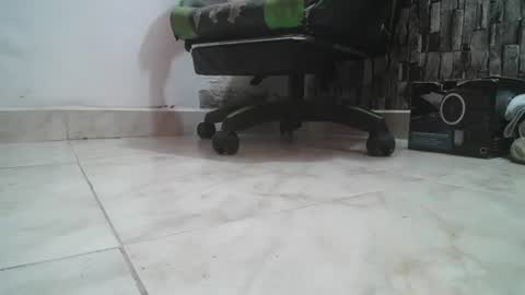 Snapshot of srfindomfeet_ chatting on July 30, 2026, 5:01 pm sr master cum its my old account online show from July 30, 2026, 5:01 pm