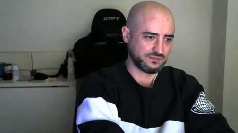 srtramposo online show from December 16, 2025, 12:43 pm