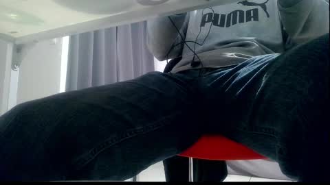 Snapshot of ssenzo chatting on December 3, 2024, 6:49 pm ssenzo online show from December 3, 2024, 6:49 pm