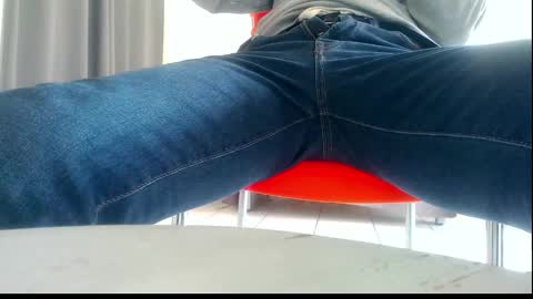 Snapshot of ssenzo chatting on February 26, 2025, 2:46 pm ssenzo online show from February 26, 2025, 2:46 pm