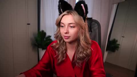 Kate online show from November 4, 2025, 1:32 pm