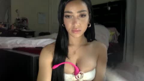 Snapshot of stabackkatrina chatting on November 12, 2025, 12:00 am Dianaseshh online show from November 12, 2025, 12:00 am