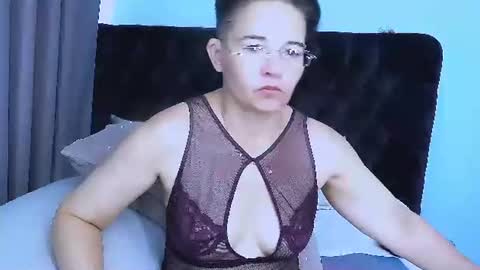 staceydarling online show from July 6, 2026, 7:38 am