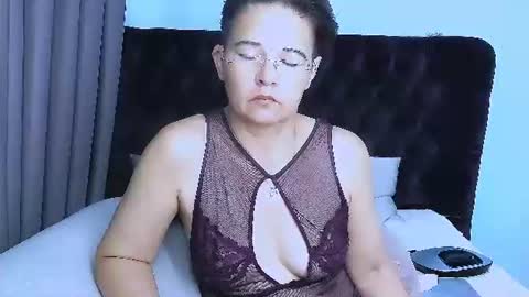 staceydarling online show from July 8, 2026, 9:14 am