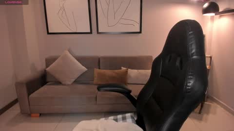 Stacy Woods online show from January 15, 2025, 1:31 pm