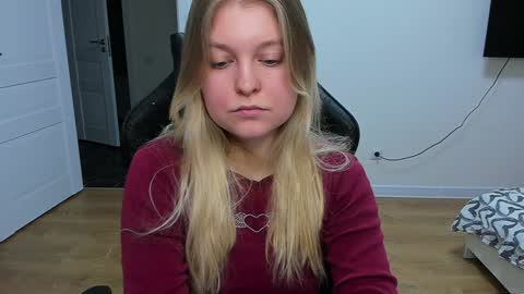 Snapshot of stacy_miraclee chatting on January 24, 2025, 11:48 am Stacy online show from January 24, 2025, 11:48 am