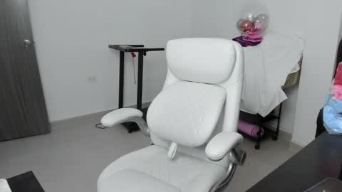 Snapshot of stacy_woods chatting on November 26, 2025, 2:23 am Zulma Yisset online show from November 26, 2025, 2:23 am