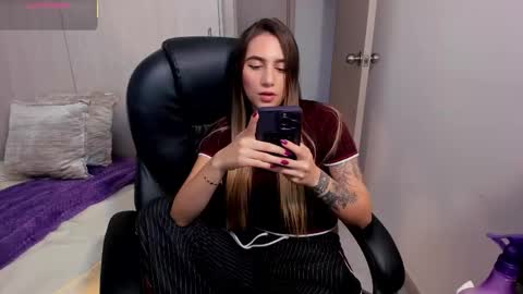 Snapshot of stacyconner chatting on October 7, 2025, 10:29 pm Stacy Conner online show from October 7, 2025, 10:29 pm