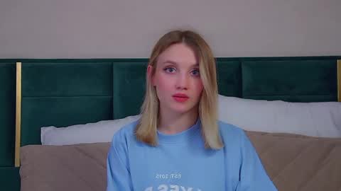 StacyEvances online show from May 1, 2026, 8:41 am