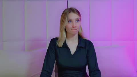 Snapshot of stacyevancesss chatting on May 9, 2026, 7:08 pm StacyEvances online show from May 9, 2026, 7:08 pm