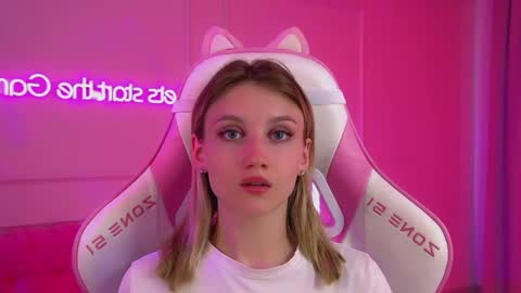Snapshot of stacyevancesss chatting on May 22, 2026, 7:15 am StacyEvances online show from May 22, 2026, 7:15 am