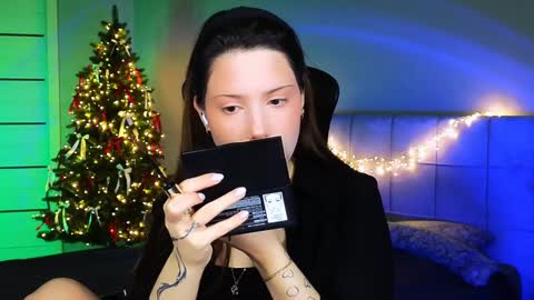 Snapshot of stacygonzales_ chatting on January 4, 2025, 6:09 am Bye bye dear See you on December 3st online show from January 4, 2025, 6:09 am