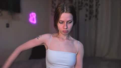 stacyloveforu online show from October 8, 2025, 10:24 am