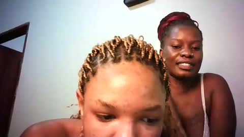 Snapshot of stacyweet chatting on October 24, 2025, 8:49 pm Stacysweet chocolate online show from October 24, 2025, 8:49 pm