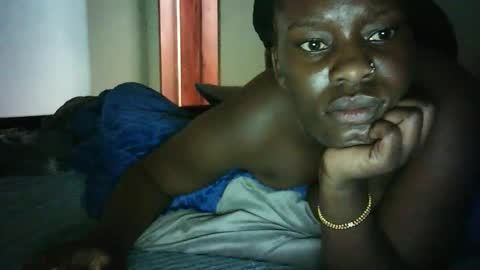 Snapshot of stacyweet chatting on November 28, 2025, 11:57 am Stacysweet chocolate online show from November 28, 2025, 11:57 am