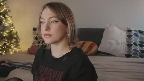 Kristina online show from December 18, 2025, 2:45 pm