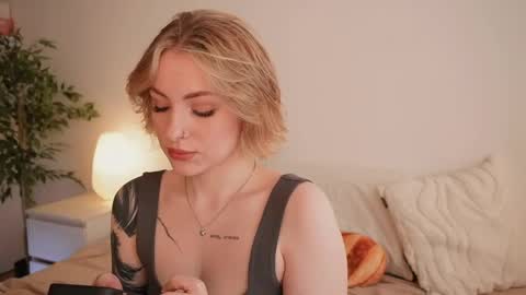 Kristina online show from March 24, 2026, 1:27 pm
